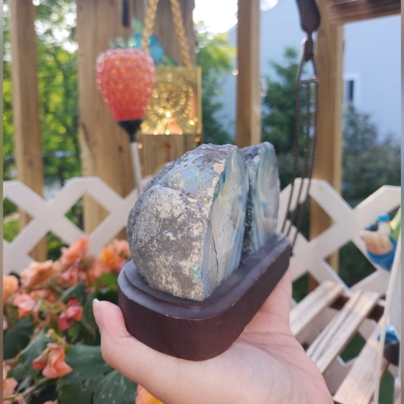 Dyed Agate Slices On Stand Crystal Home Decor Gifts - Picture 3 of 4